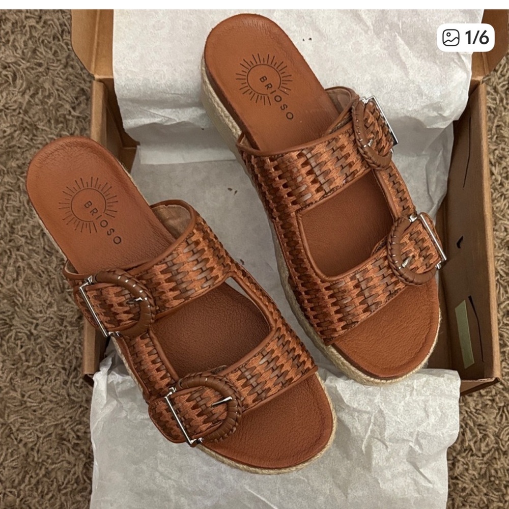 BriosoWomen's Tan Woven Sandals
